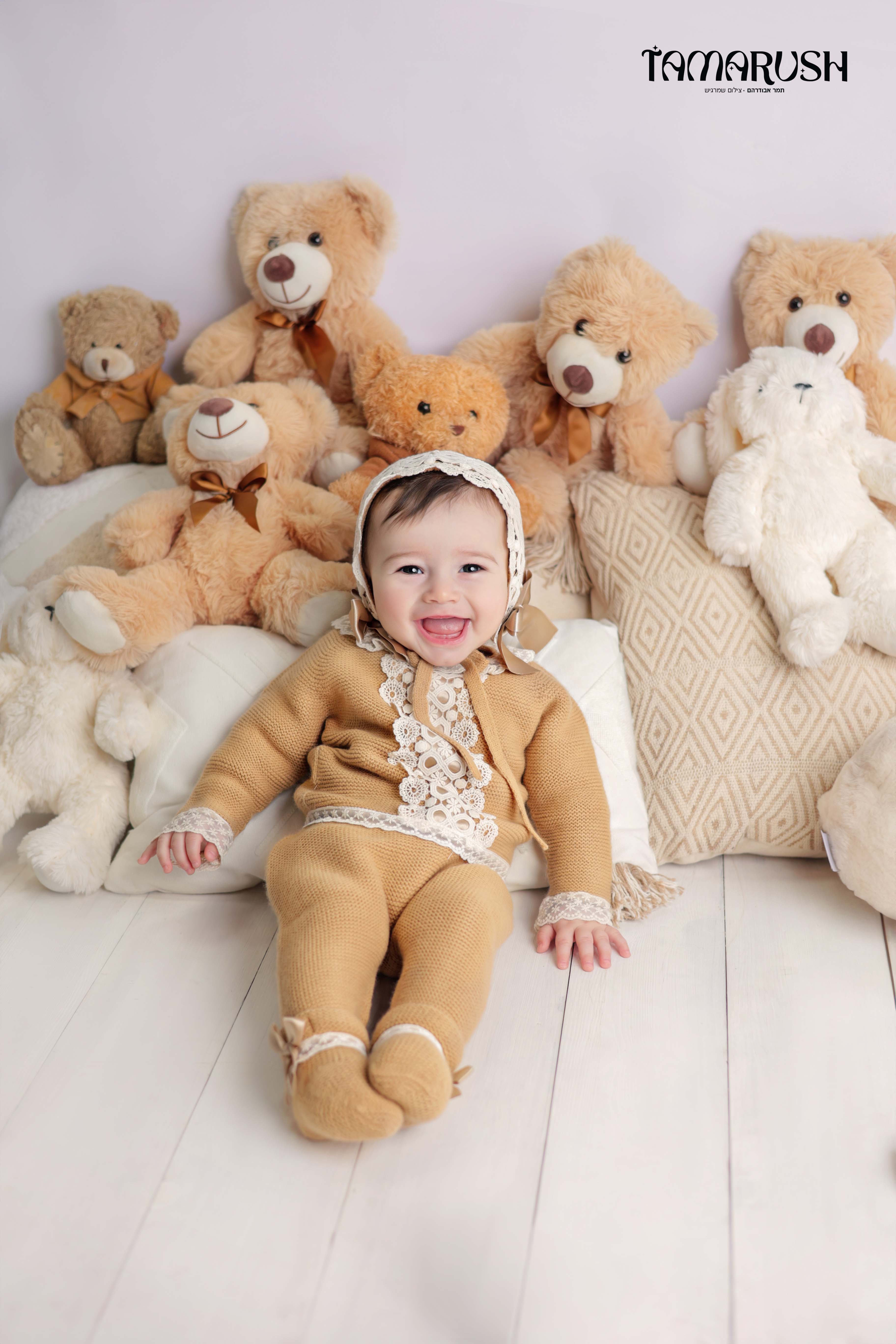 חצי שנה 0583226044.jpg