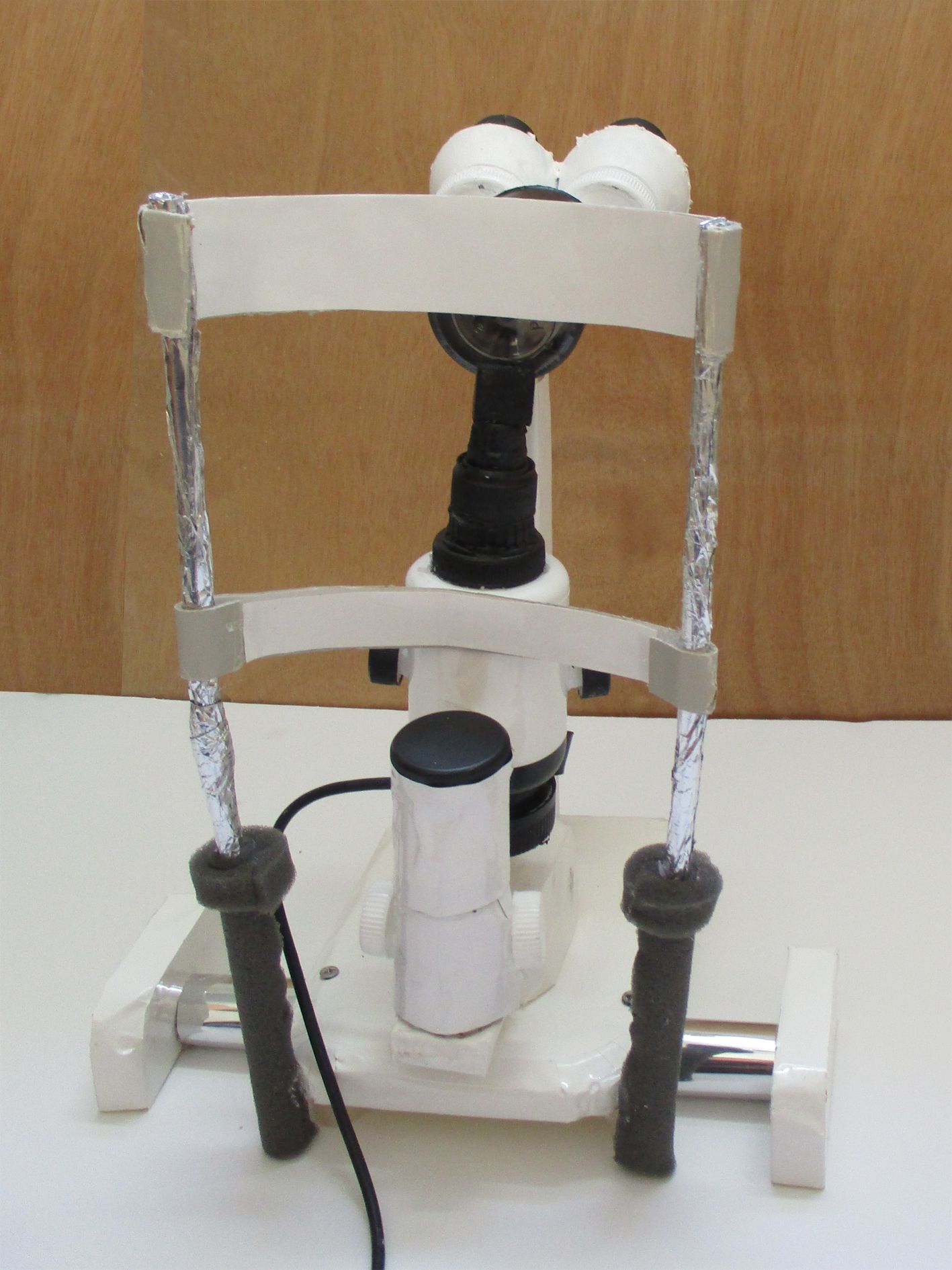 מכשיר רופא עיניים מוקטן צד 2.jpg