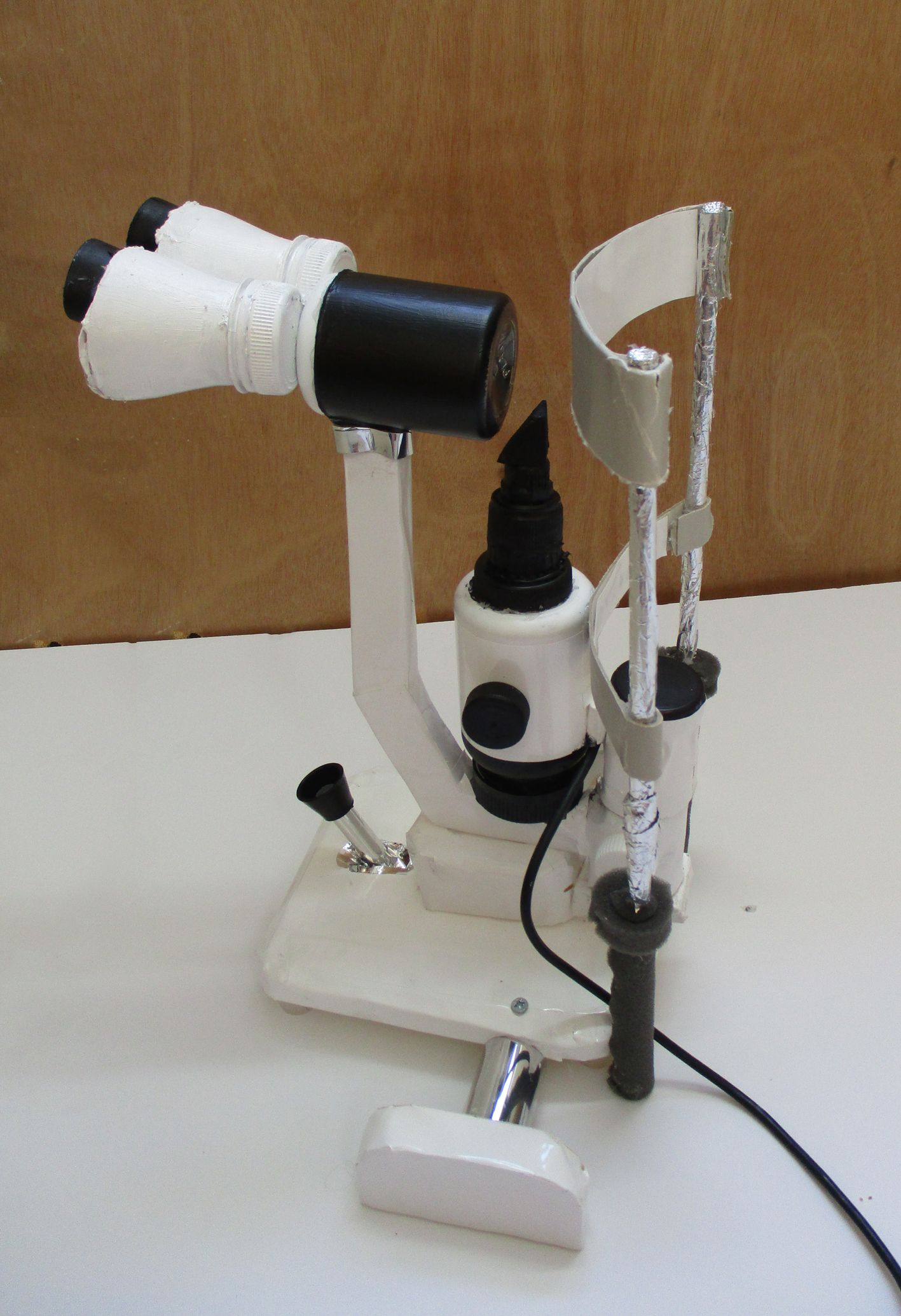 מכשיר רופא עיניים מוקטן צד 3.jpg