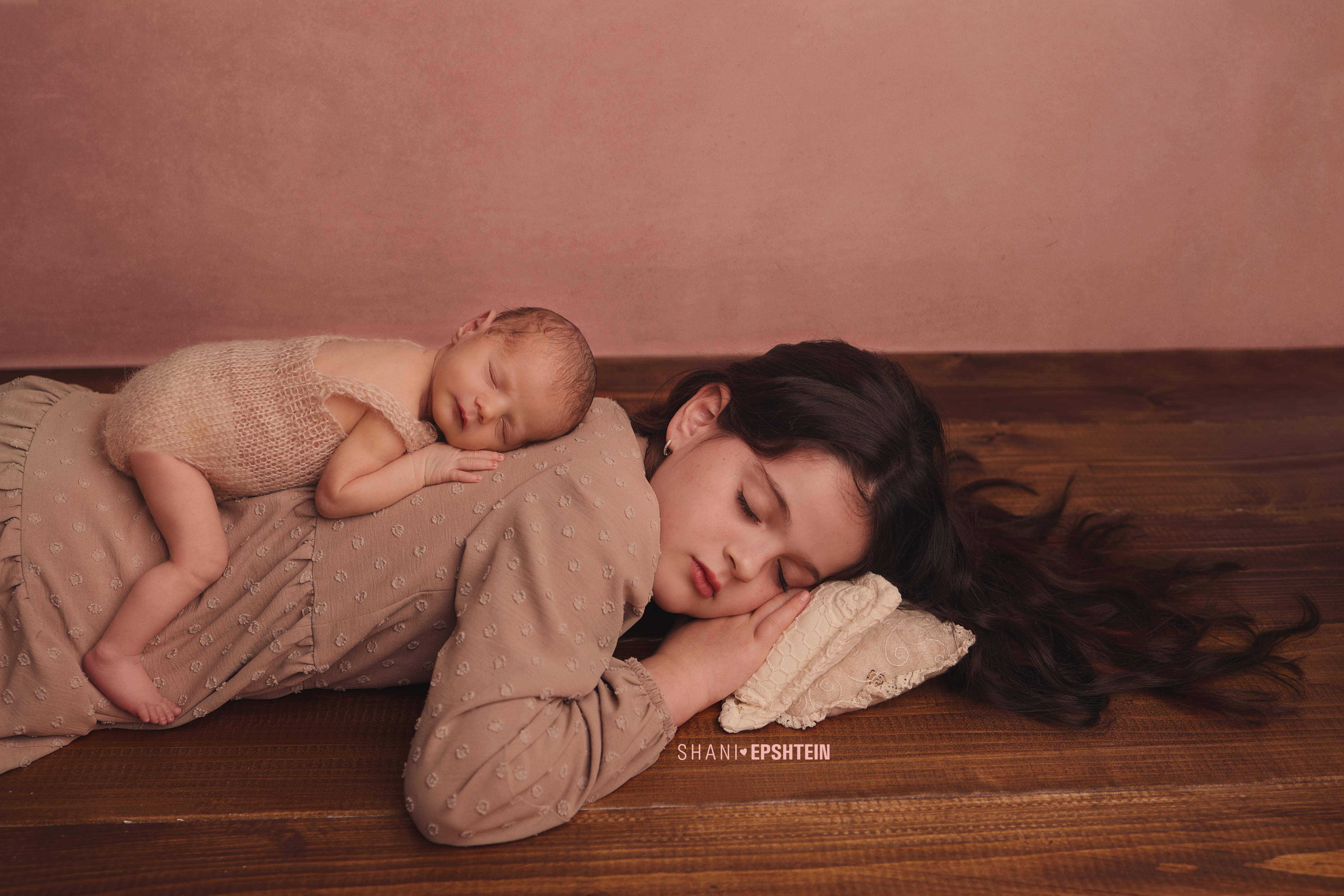 405A1542 לוגו.jpg