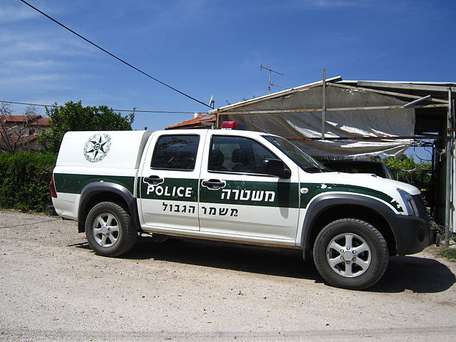 640px-Police_car_of_Israel_06.jpg
