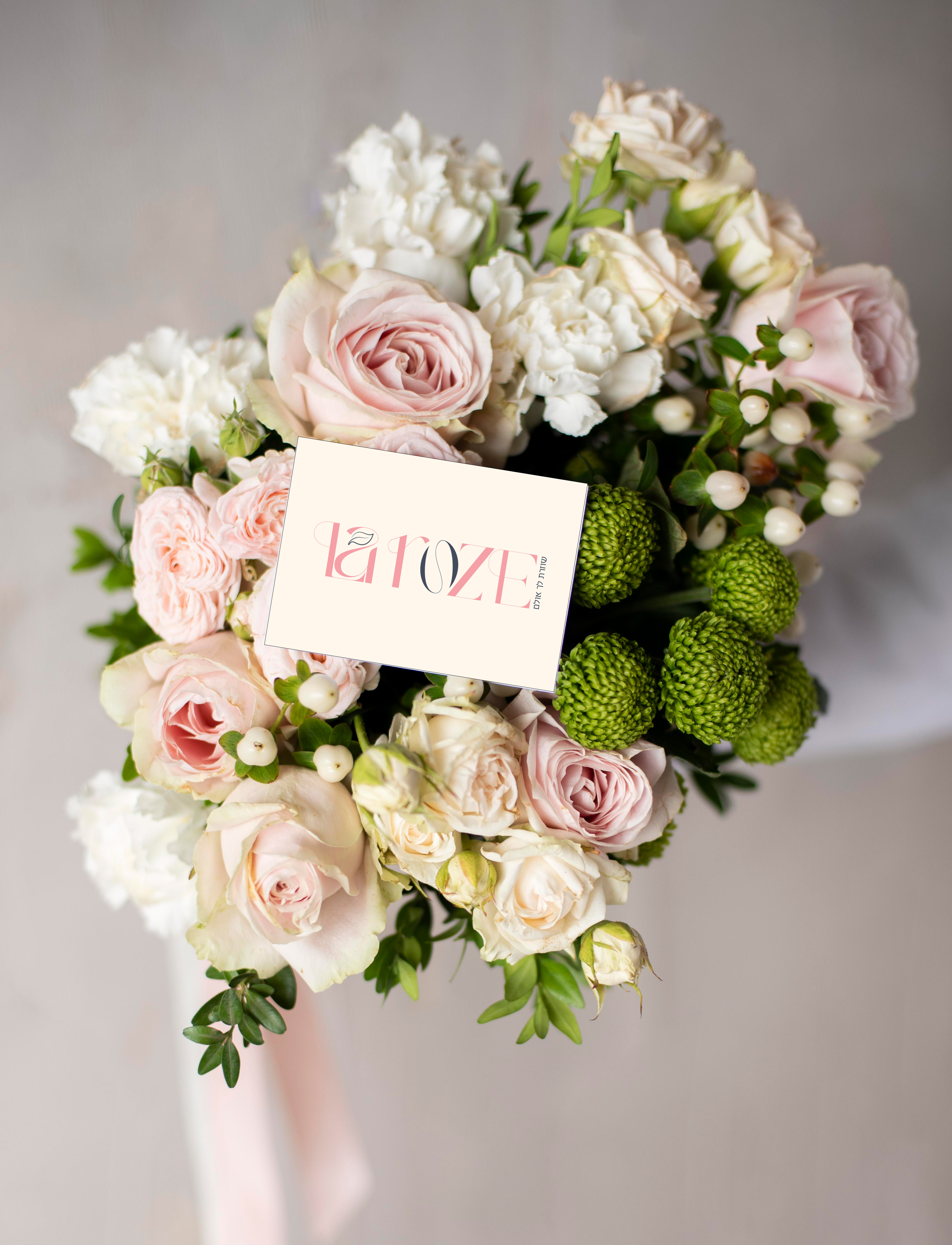 beautiful-bouquet-with-note.jpg