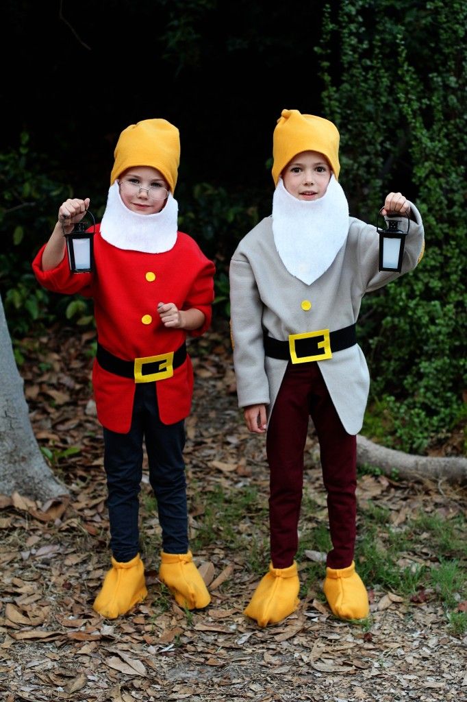 DIY Snow White and Seven Dwarfs Costumes Tutorials.jpg