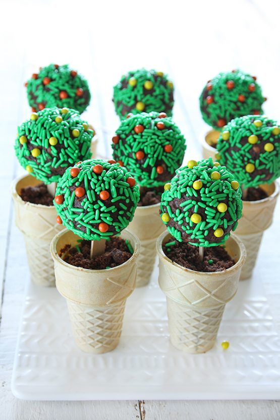 tree-cupcakes1-555x833.jpg