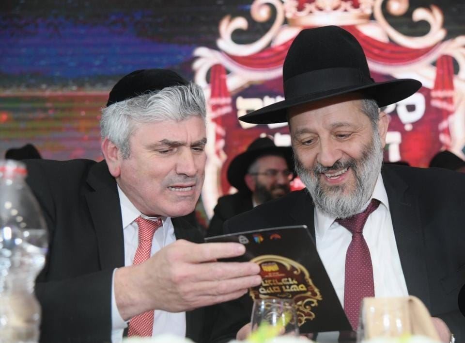 יפרוש או ימשיך עד הסוף? אמסלם עם דרעי. ש"ס