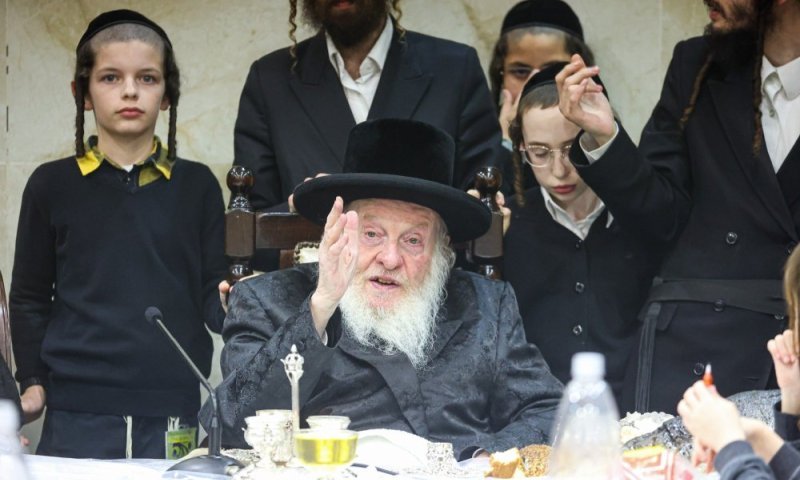 אבל בחצרות: האדמור מהריד מלעלוב זצל נפטר לאחר שהתמוטט במקווה